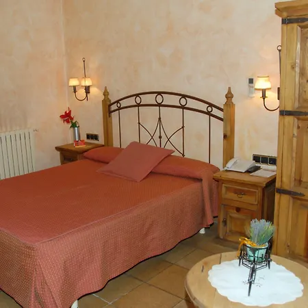 El Castell 3* סנט בואי דל לוברגאט