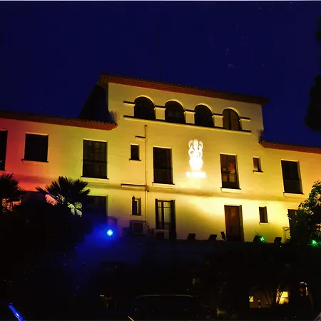 호텔 El Castell 3*