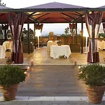 城堡酒店 3*
