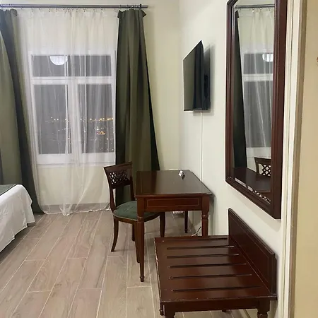 Hotel El Castell Sant Boi de Llobregat